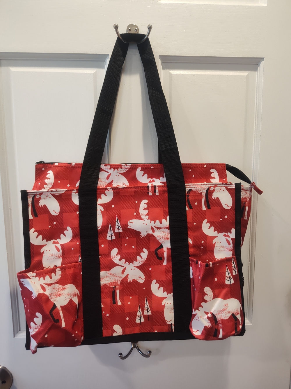 thirty-one Red Moose Pattern Travel Tote with Black Straps